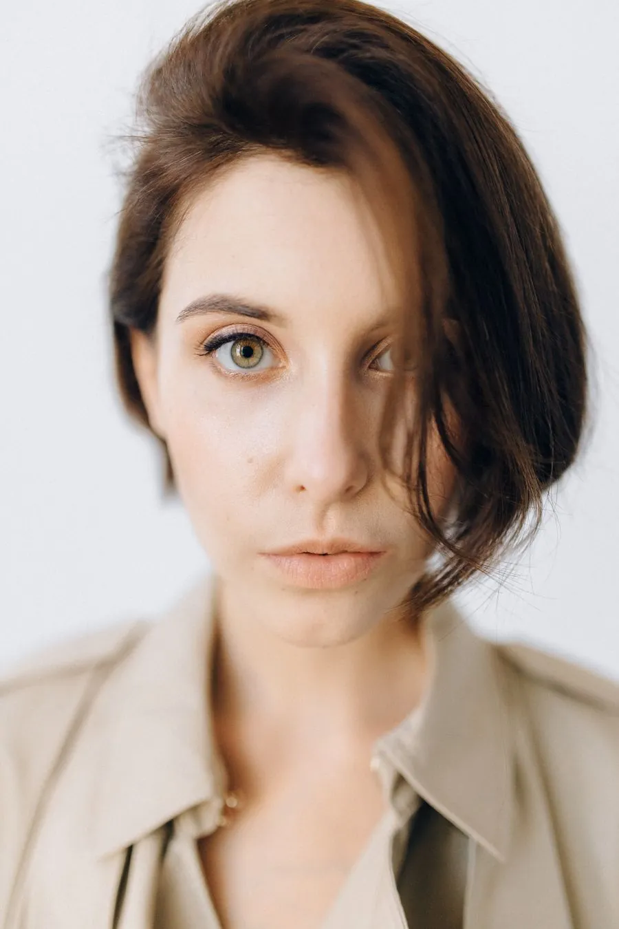 Sleek brunette style